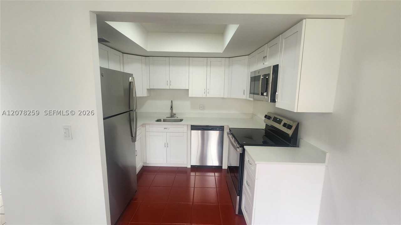 2138 Nw 57th Ave #13C - Photo 4 of 24