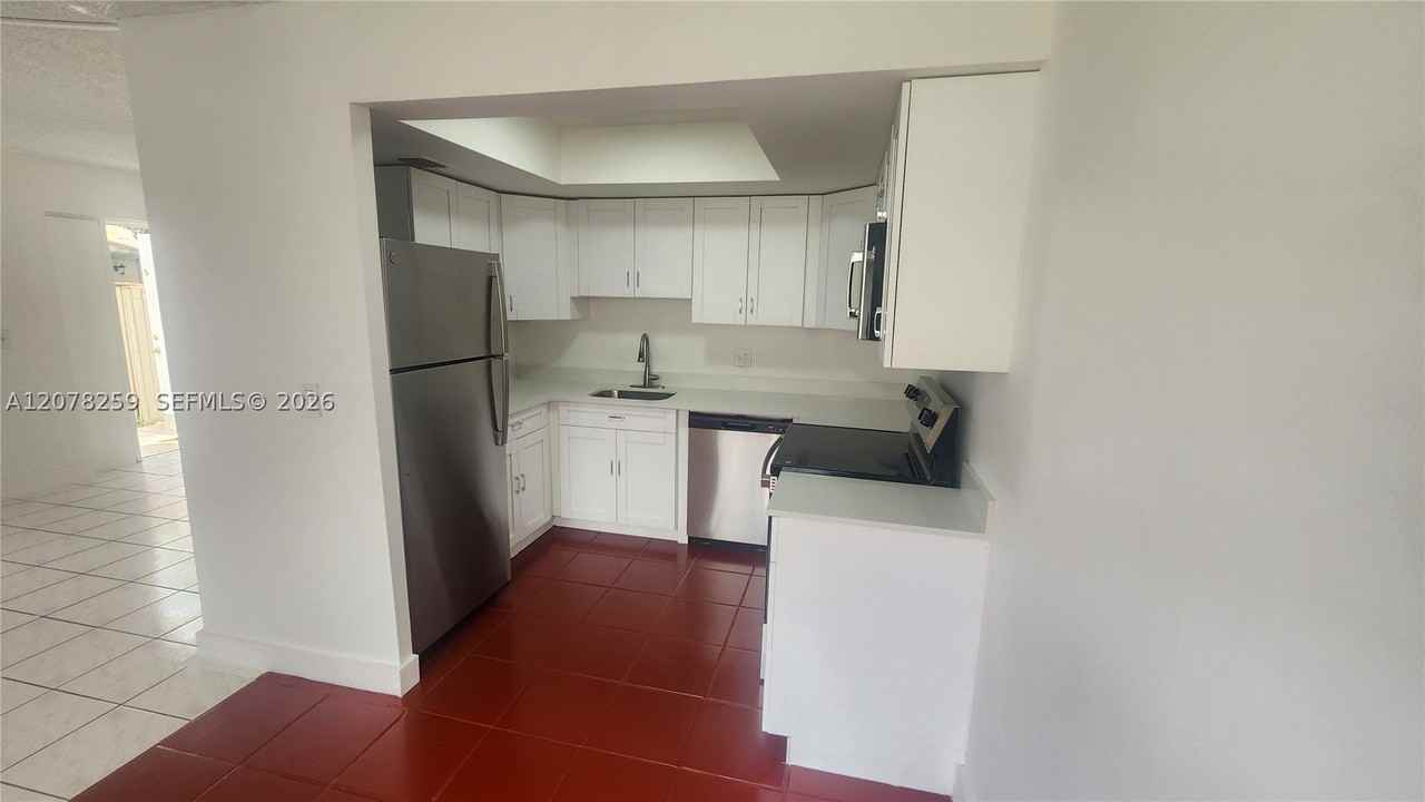 2138 Nw 57th Ave #13C - Photo 7 of 24