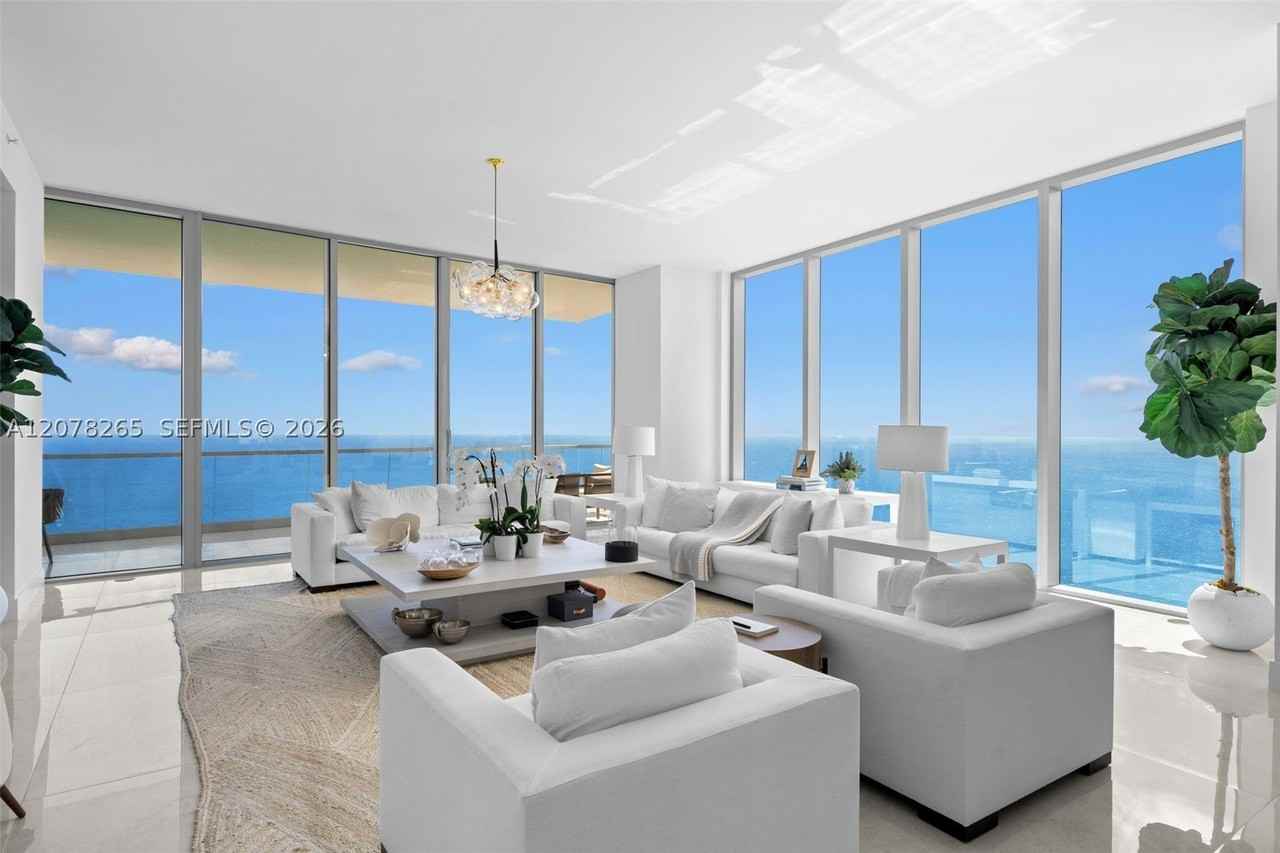 18501 Collins Ave #4304 - Photo 3 of 22