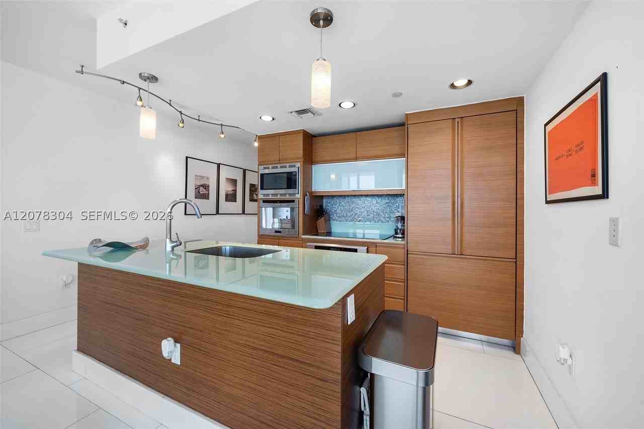 5875 Collins Ave #1001 - Photo 5 of 35