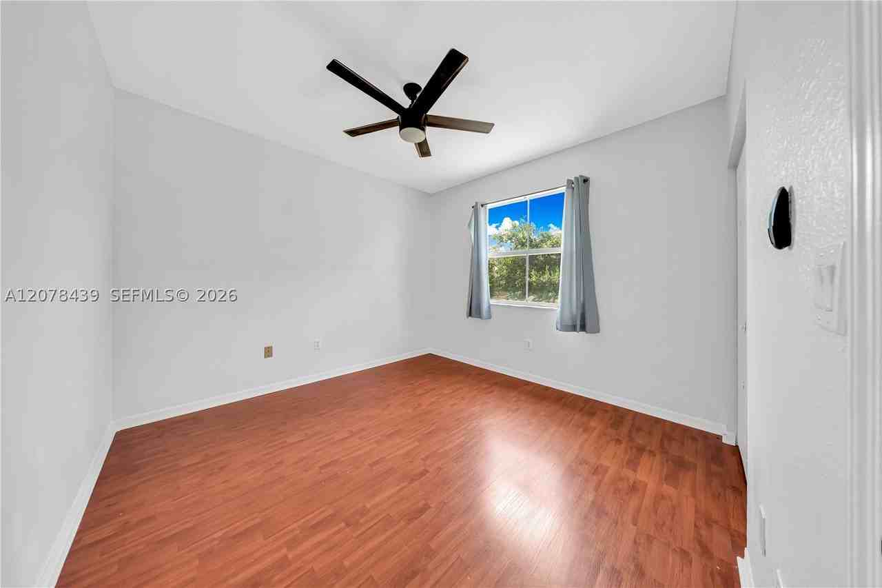 2019 Se 13th St - Photo 3 of 26