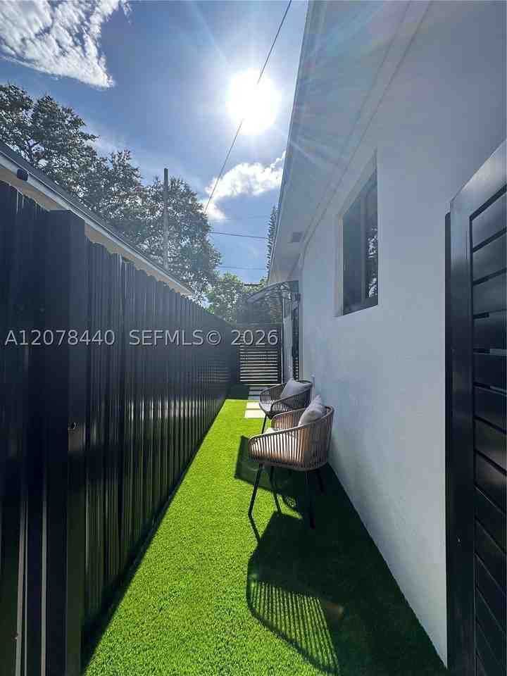 5611 Nw 8th Ave #A - Photo 2 of 9