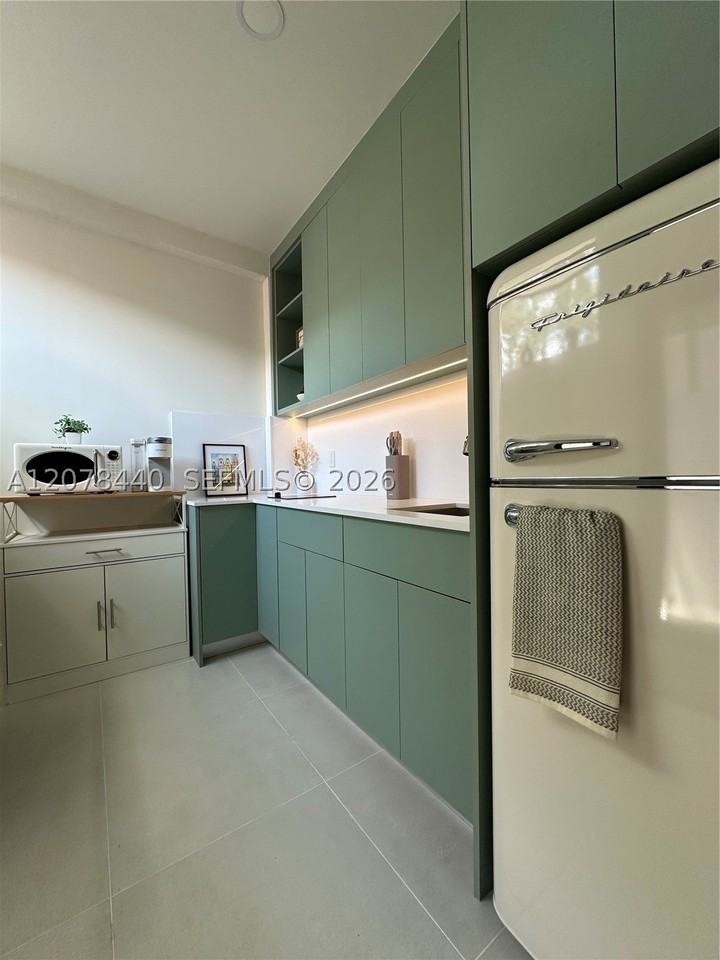 5611 Nw 8th Ave #A - Photo 5 of 9