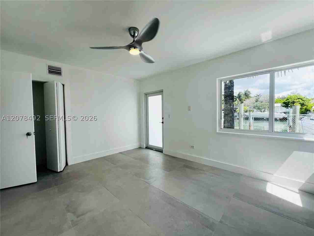2045 Calais Dr #6 - Photo 6 of 25