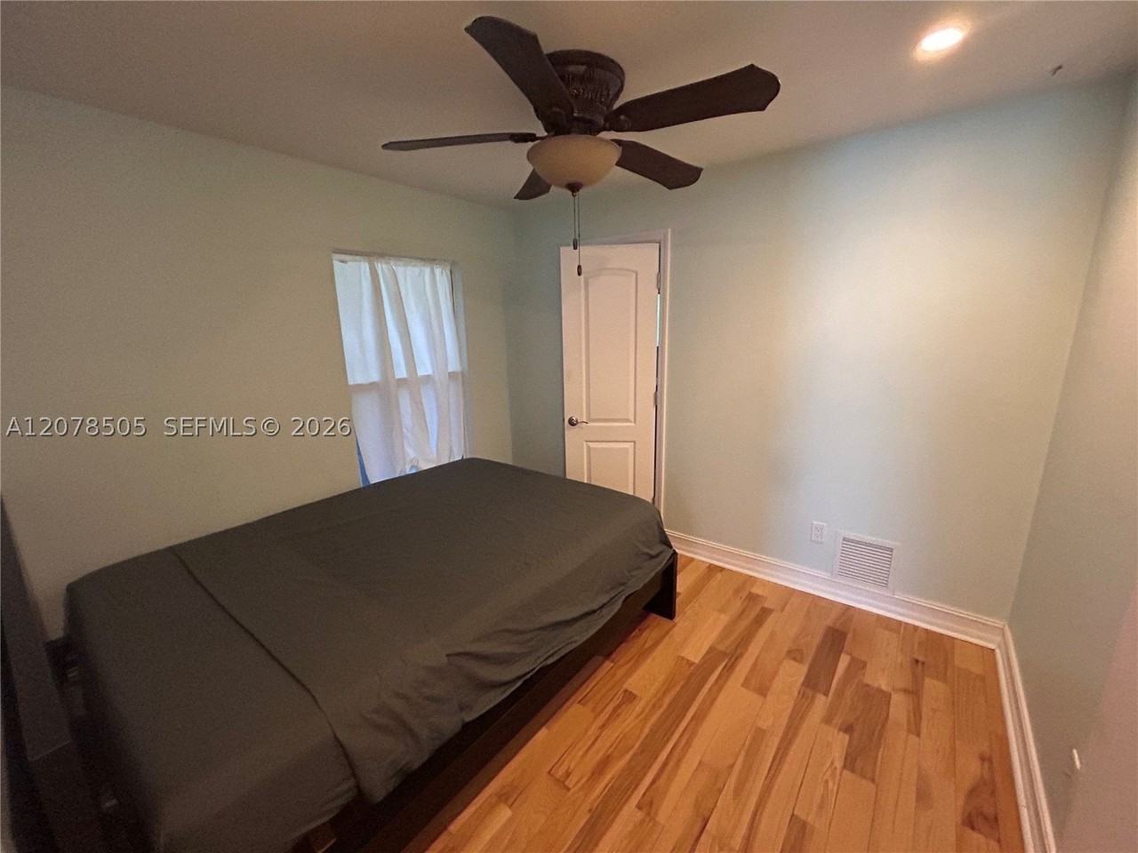 413 S K St - Photo 3 of 22