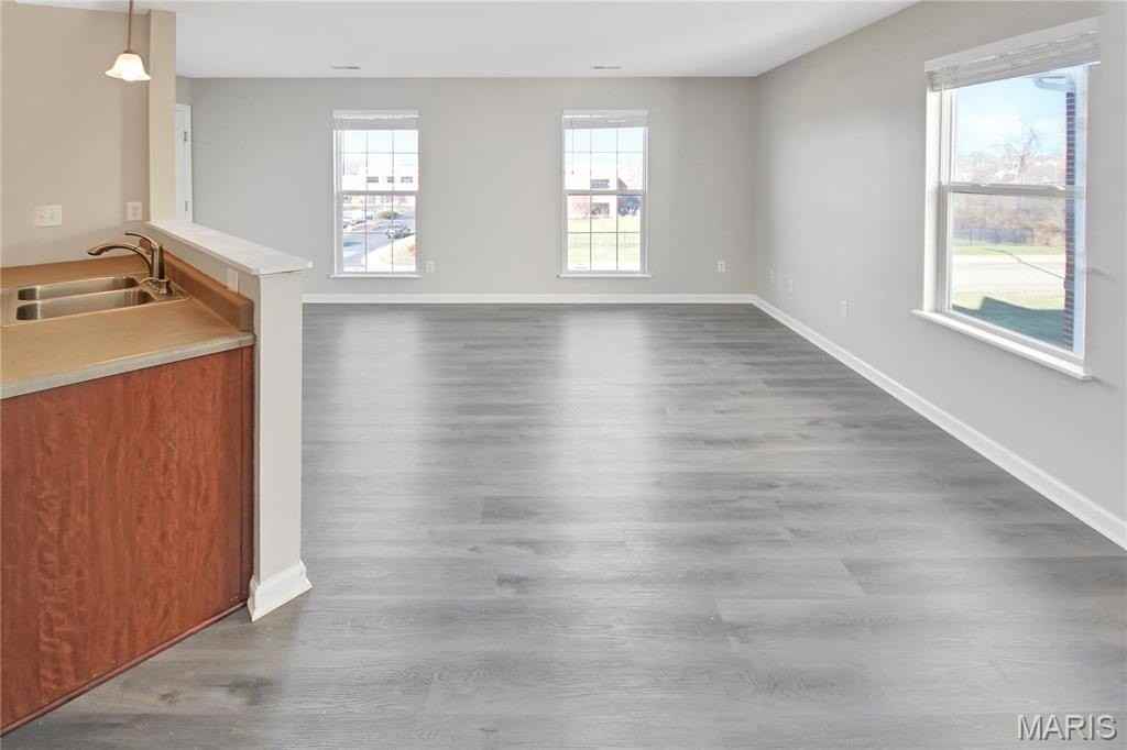 333 Stonewall Creek Dr - Photo 5 of 23