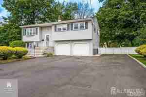 featured image of 559 Wood Ave