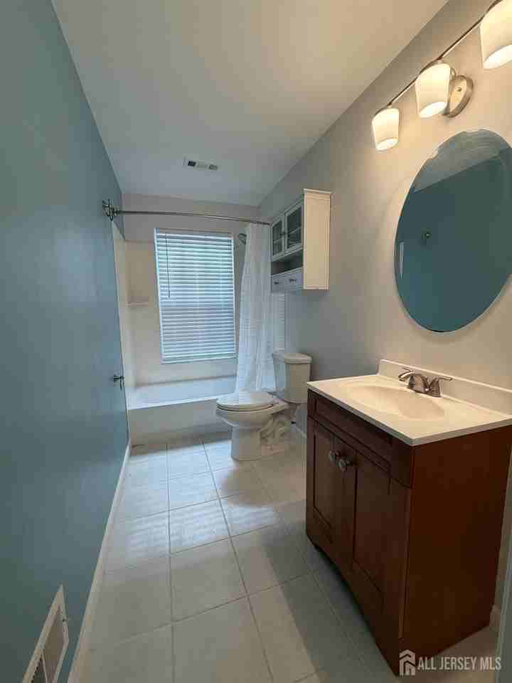 902 Plymouth Rd - Photo 5 of 7