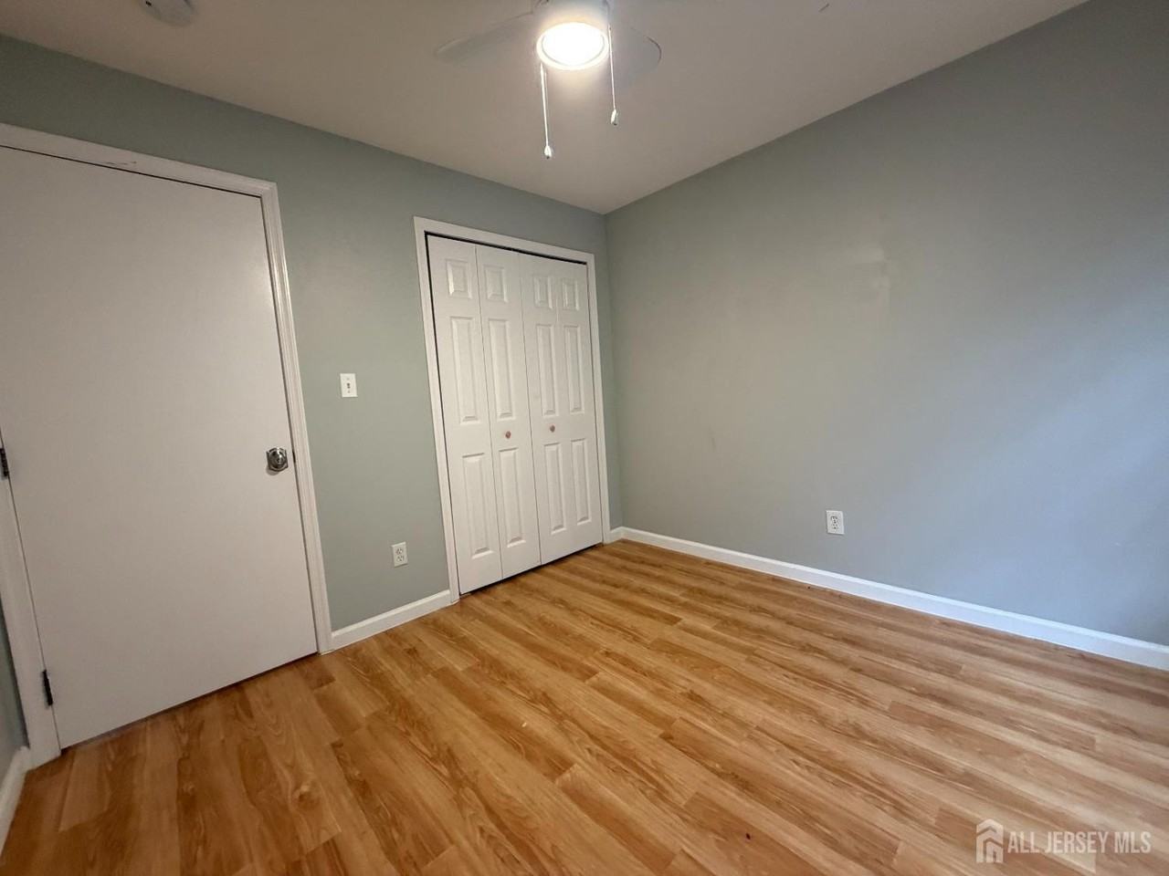 902 Plymouth Rd - Photo 6 of 7