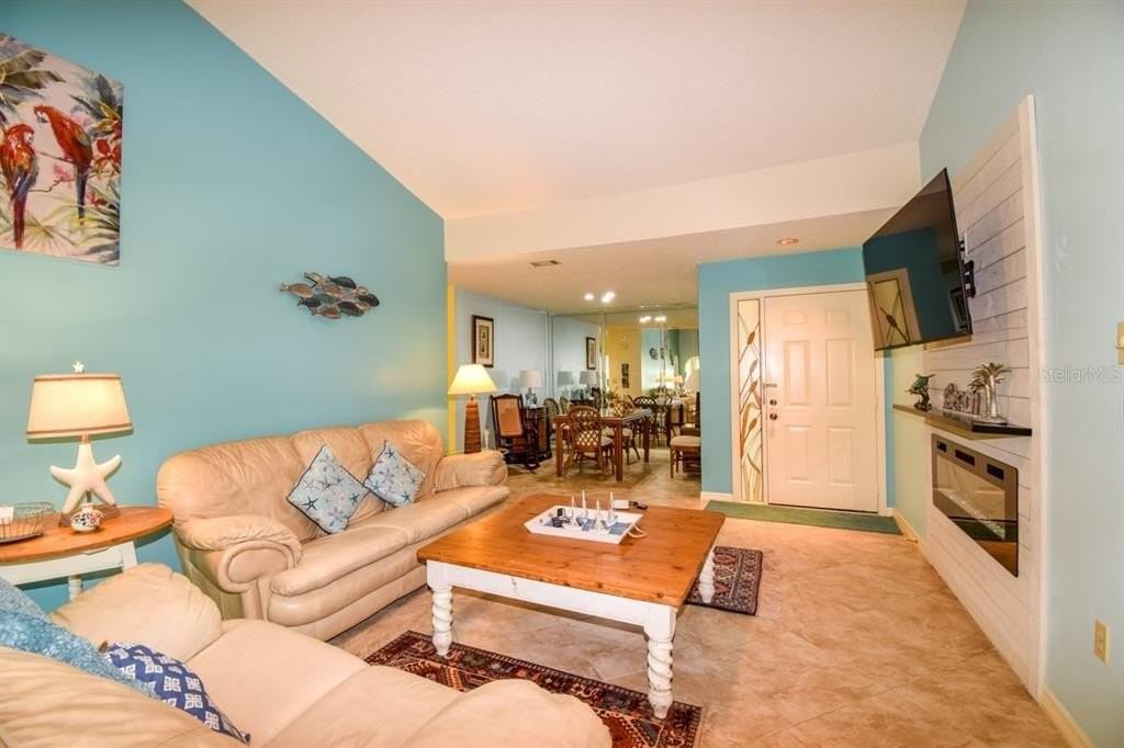 243 Southampton Ln #273 - Photo 5 of 26