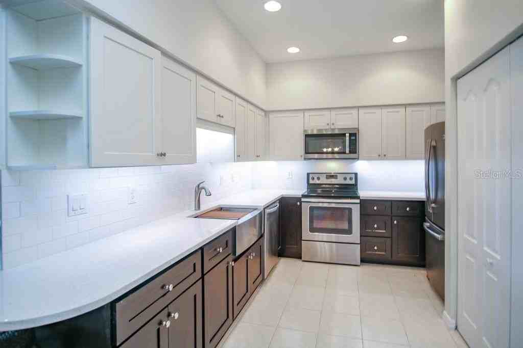 6448 7th Avenue Cir W - Photo 3 of 32