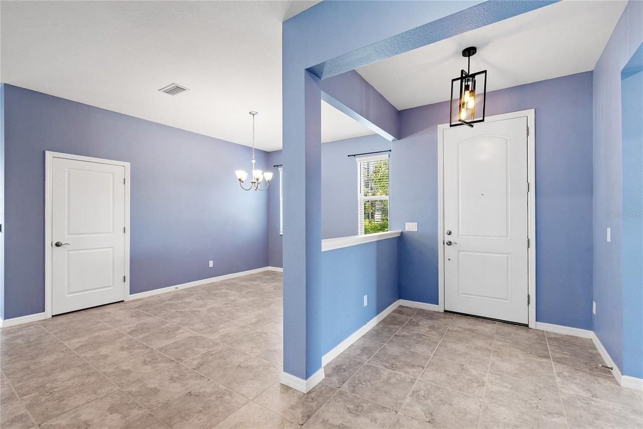 8561 Whispering St - Photo 2 of 33