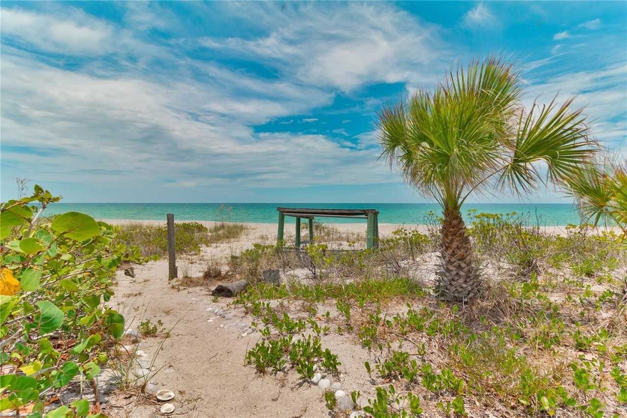 8300 Manasota Key Rd - Photo 2 of 44