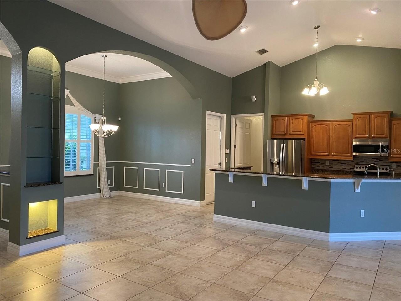 2312 Nuremberg Blvd - Photo 2 of 17