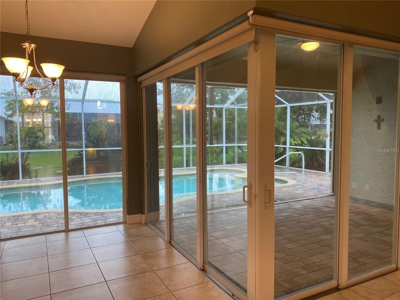 2312 Nuremberg Blvd - Photo 4 of 17