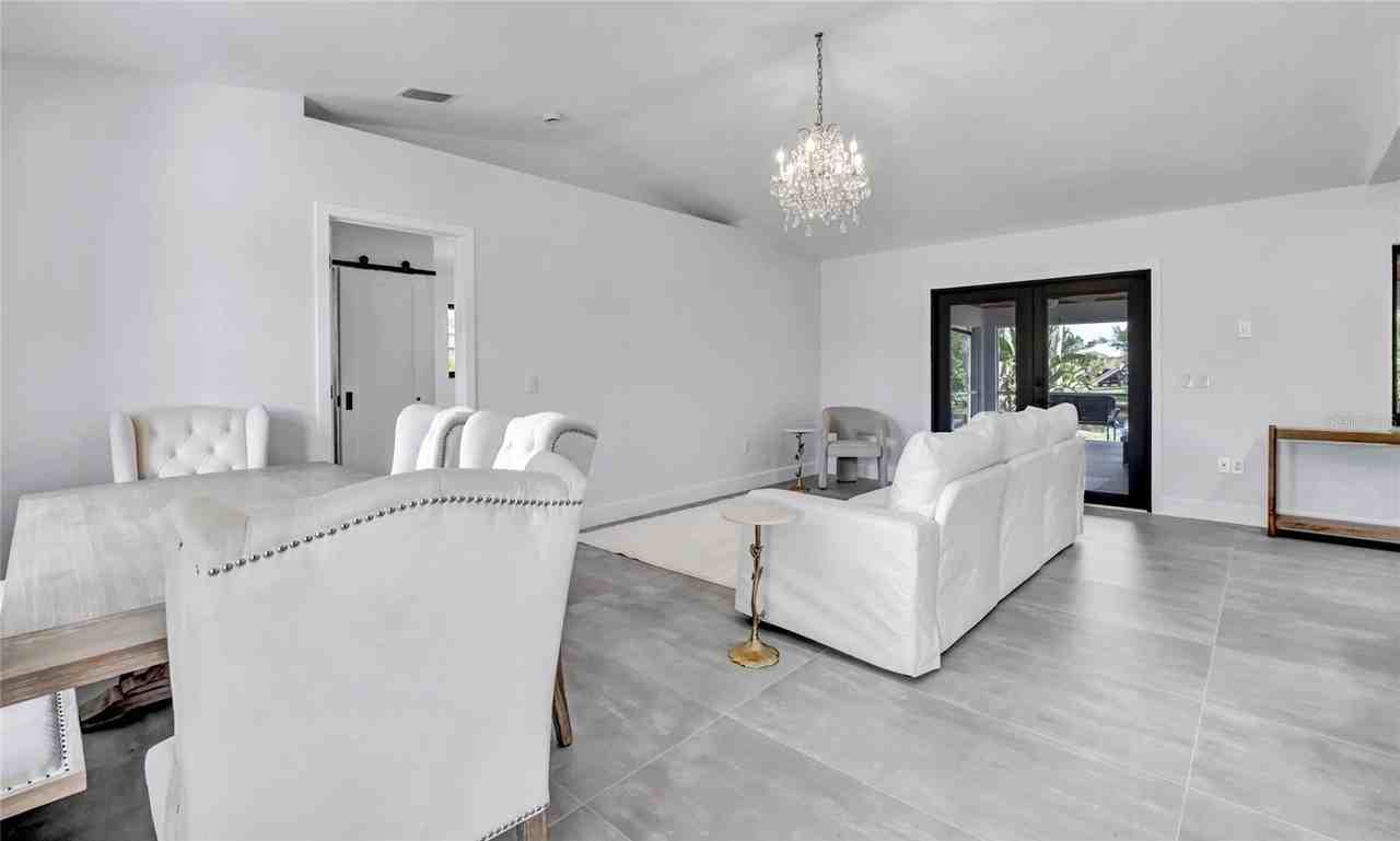 15180 Lyneburg Ave - Photo 2 of 46