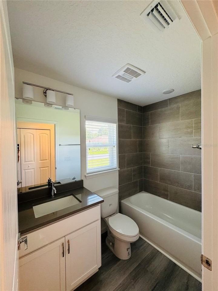 72 Lancelot Dr - Photo 6 of 13
