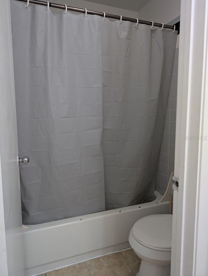 2601 Sw Archer Rd #203 - Photo 6 of 10