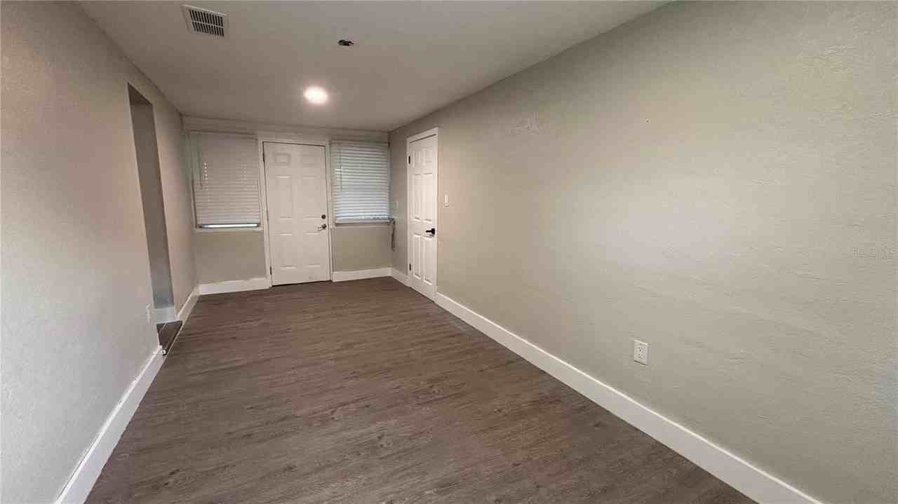 2816 Hargill Dr - Photo 5 of 8