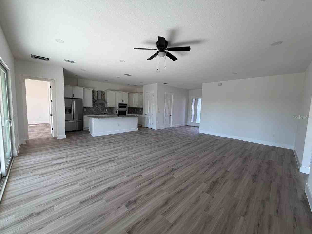 13 Lateen Sail Dr - Photo 3 of 32