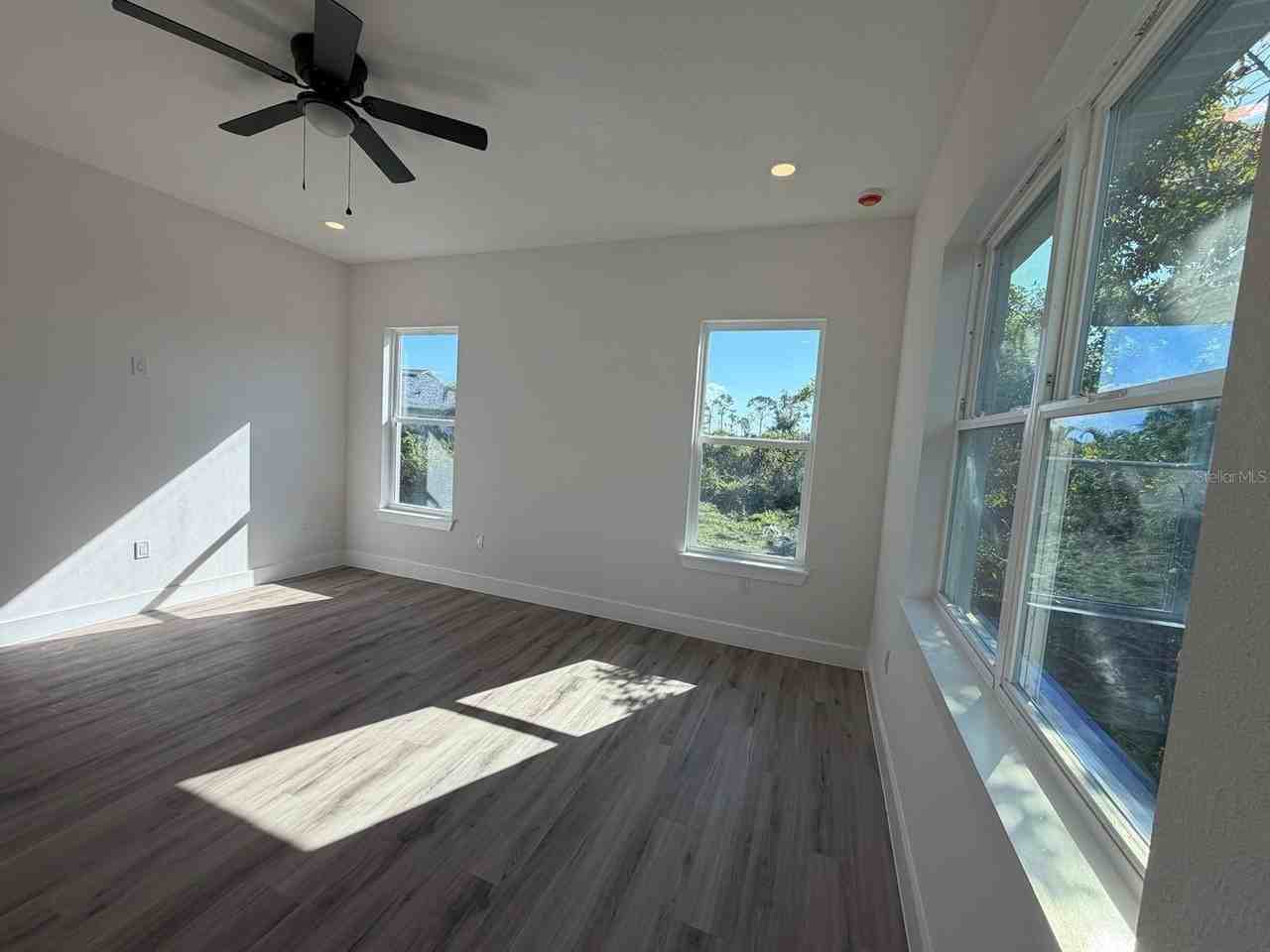 13 Lateen Sail Dr - Photo 7 of 32