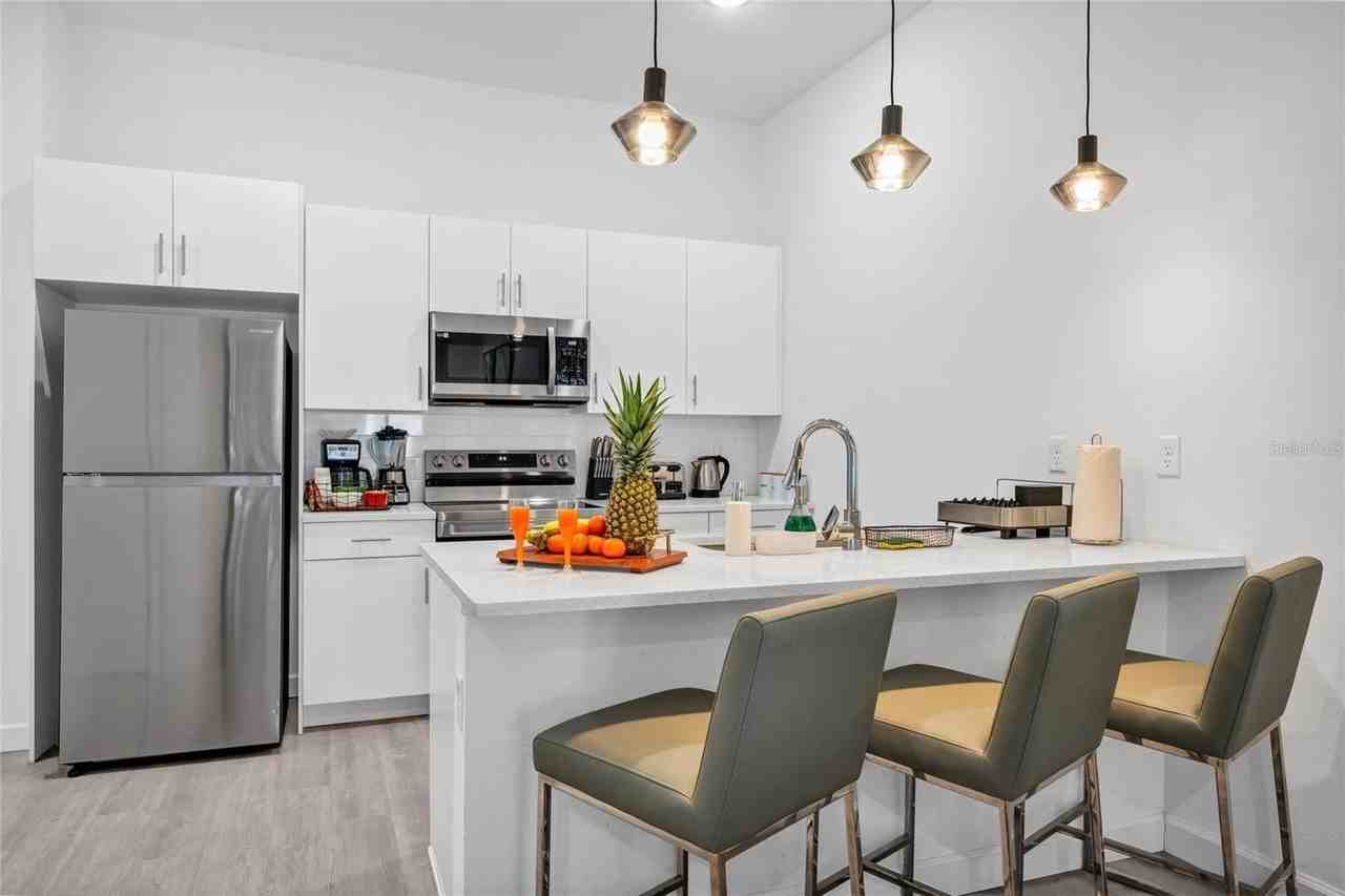 637 TRIKOMO DRIVE - Photo 5 of 50