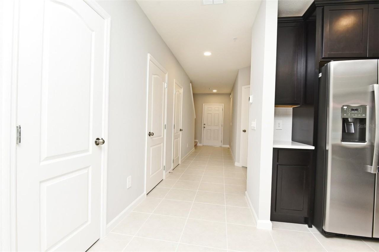 318 Cape Honeysuckle Pl - Photo 3 of 40