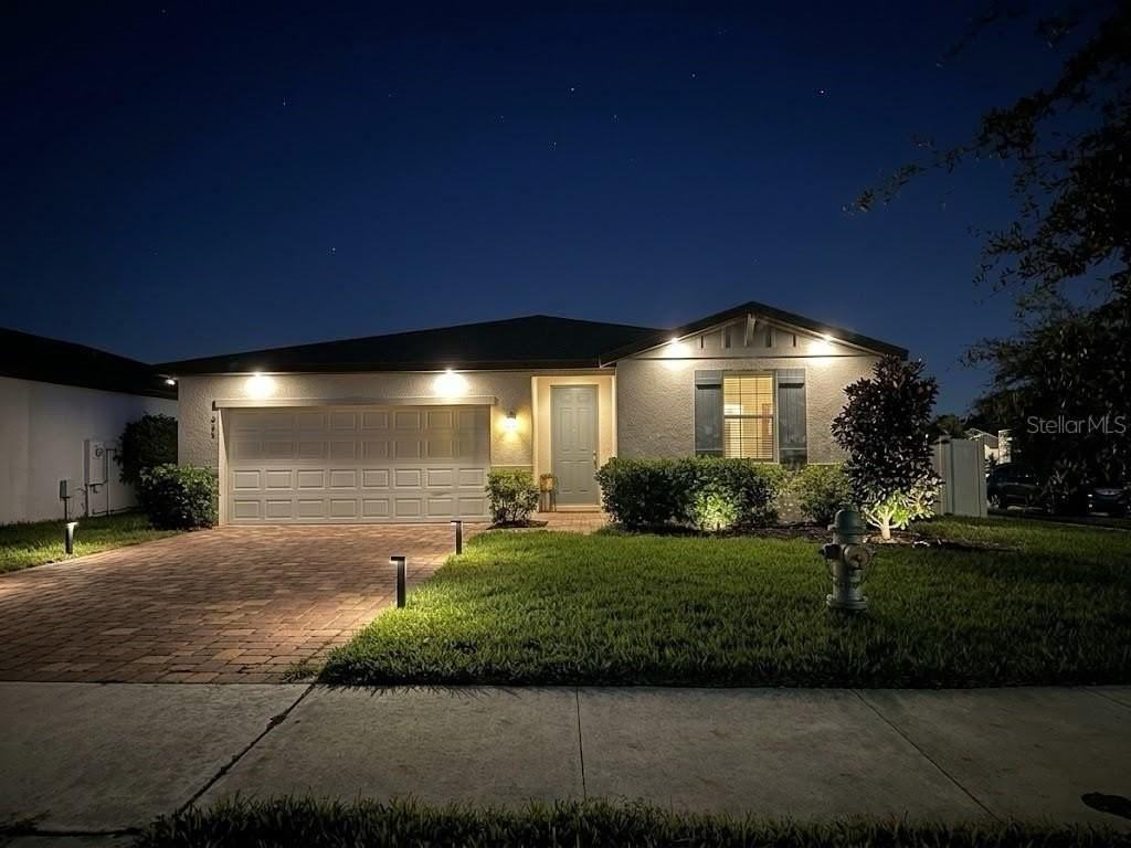 535 Tortugas St - Photo 2 of 27
