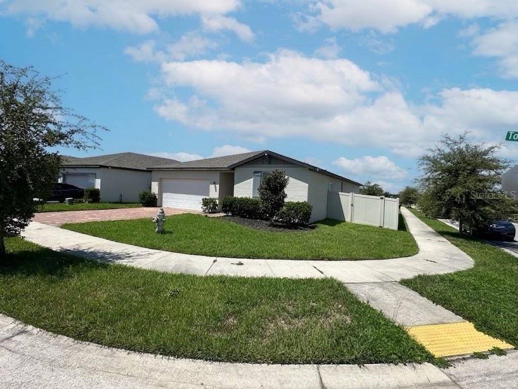 535 Tortugas St - Photo 3 of 27