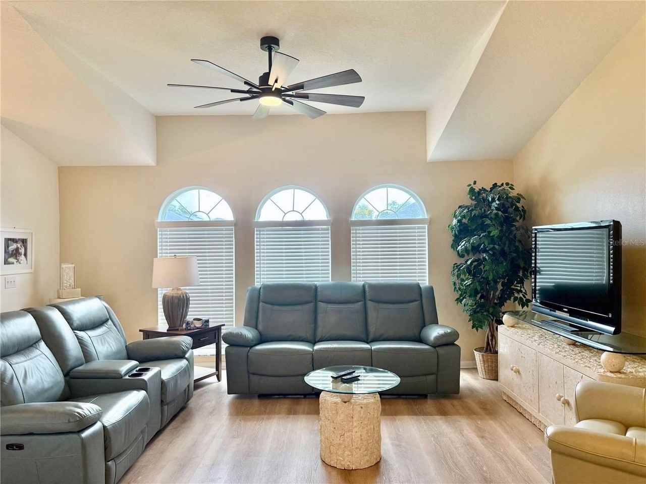 5333 Nw 25th Loop - Photo 6 of 36