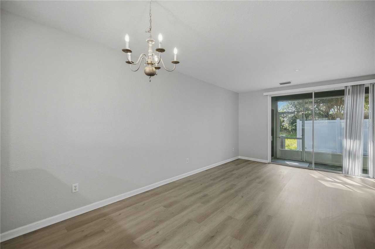 4439 Sw 49th Ave - Photo 6 of 31