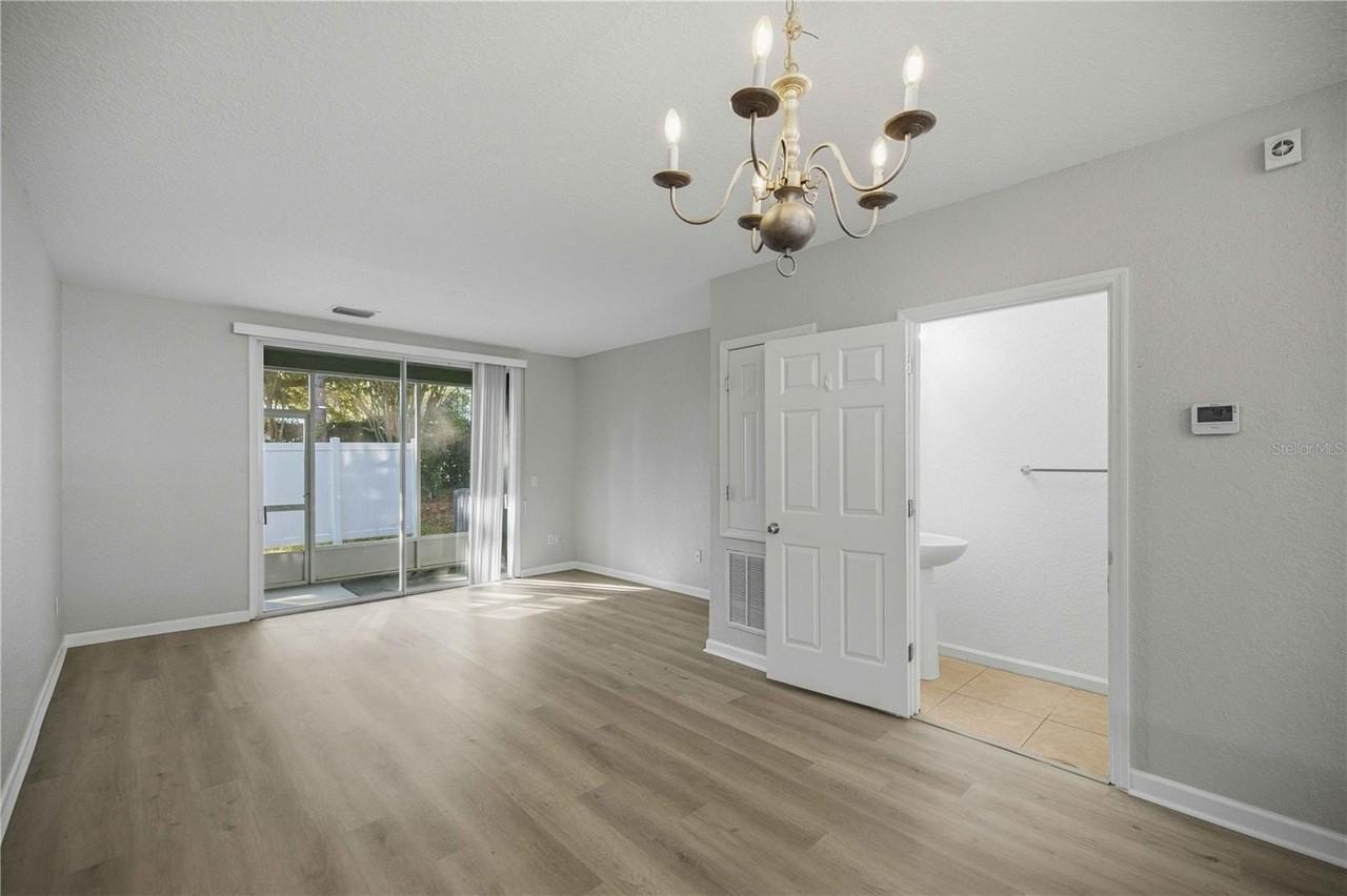 4439 Sw 49th Ave - Photo 7 of 31