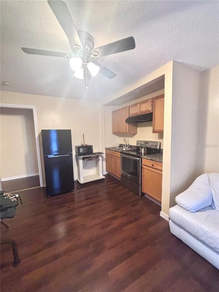 1513 N Central Ave - Photo 2 of 7