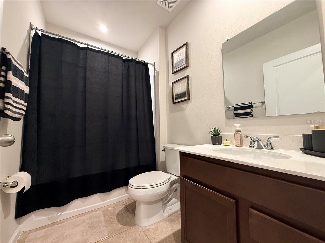1169 Lexington Ln - Photo 5 of 20