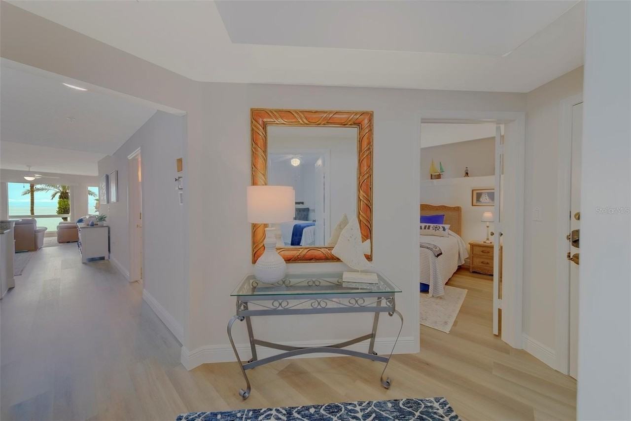 16700 Gulf Blvd #423 - Photo 6 of 50