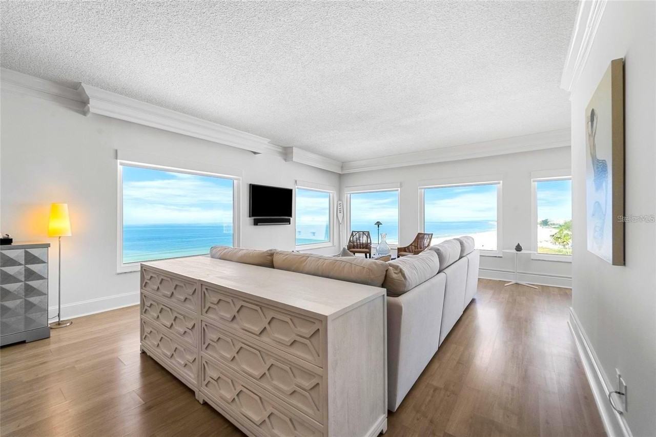 4950 Gulf Blvd #807