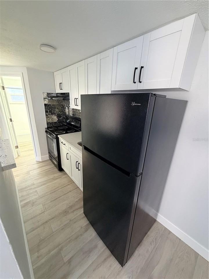 1101 E 140th Ave - Photo 2 of 7