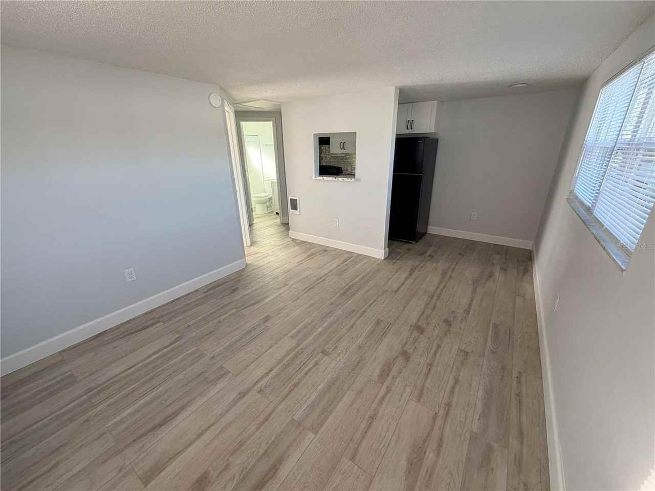 1101 E 140th Ave - Photo 5 of 7