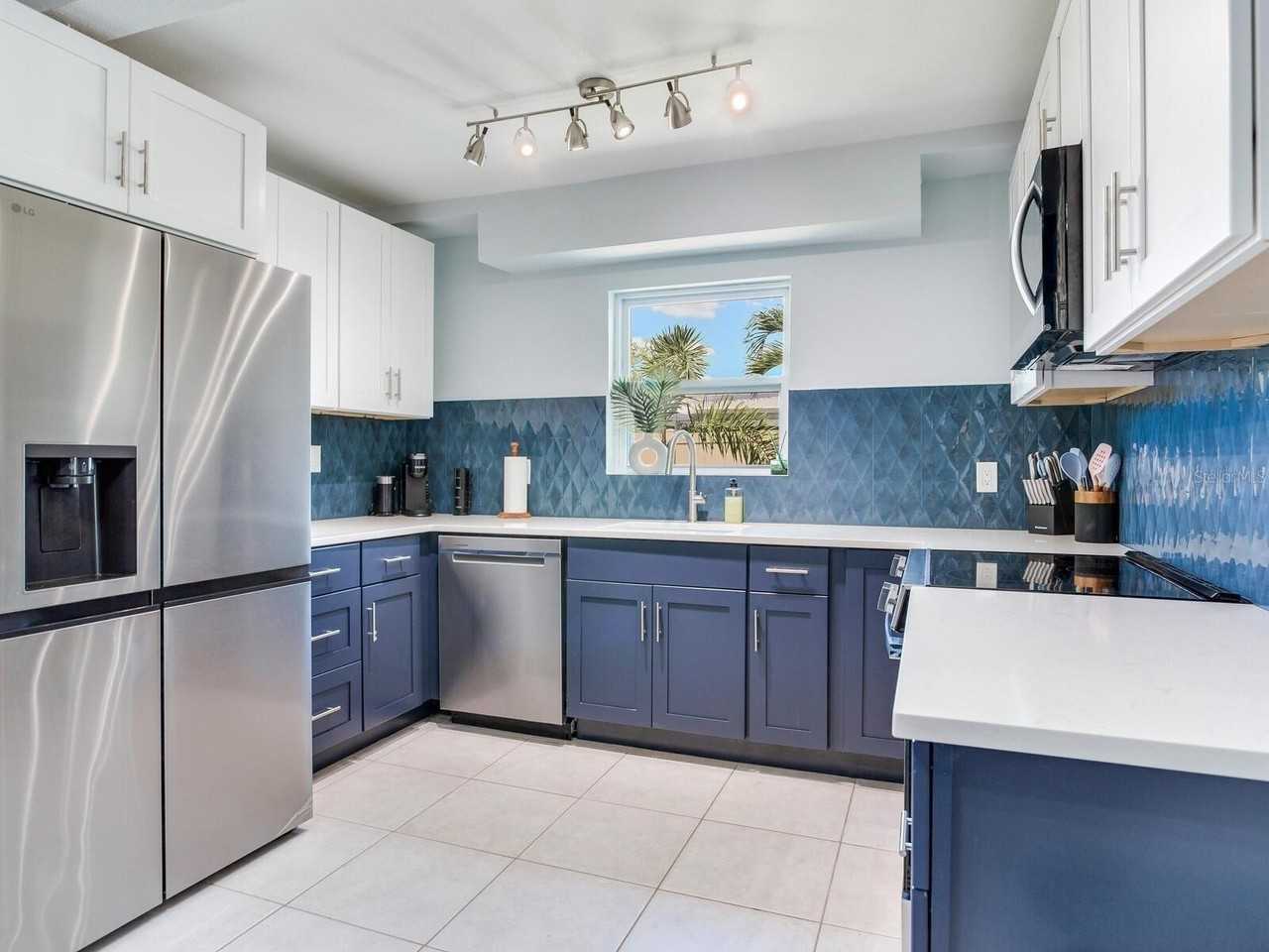 230 144th Ave - Photo 4 of 50