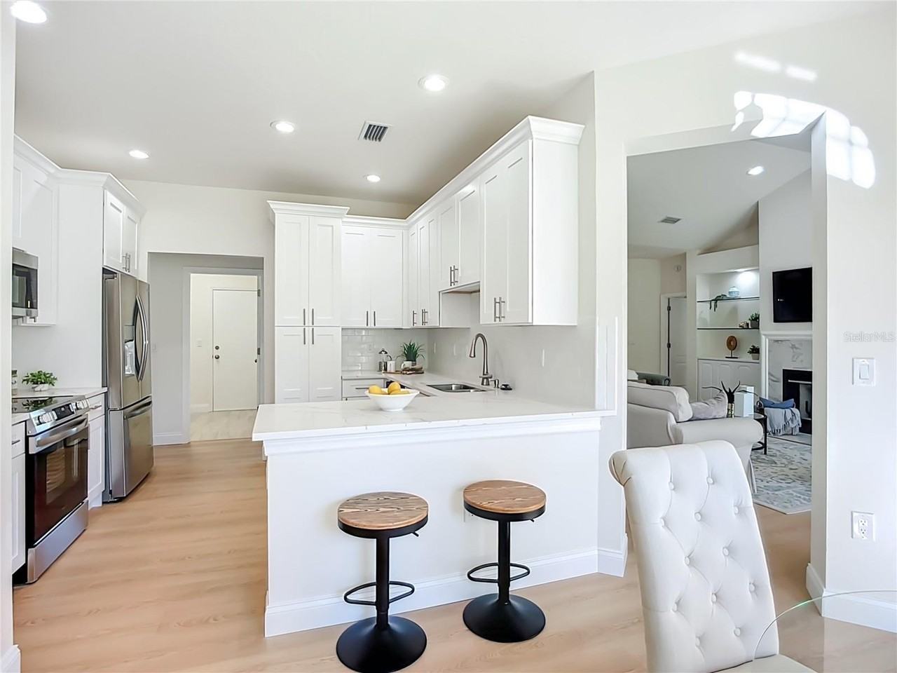 2960 Sandringham Pl - Photo 6 of 45