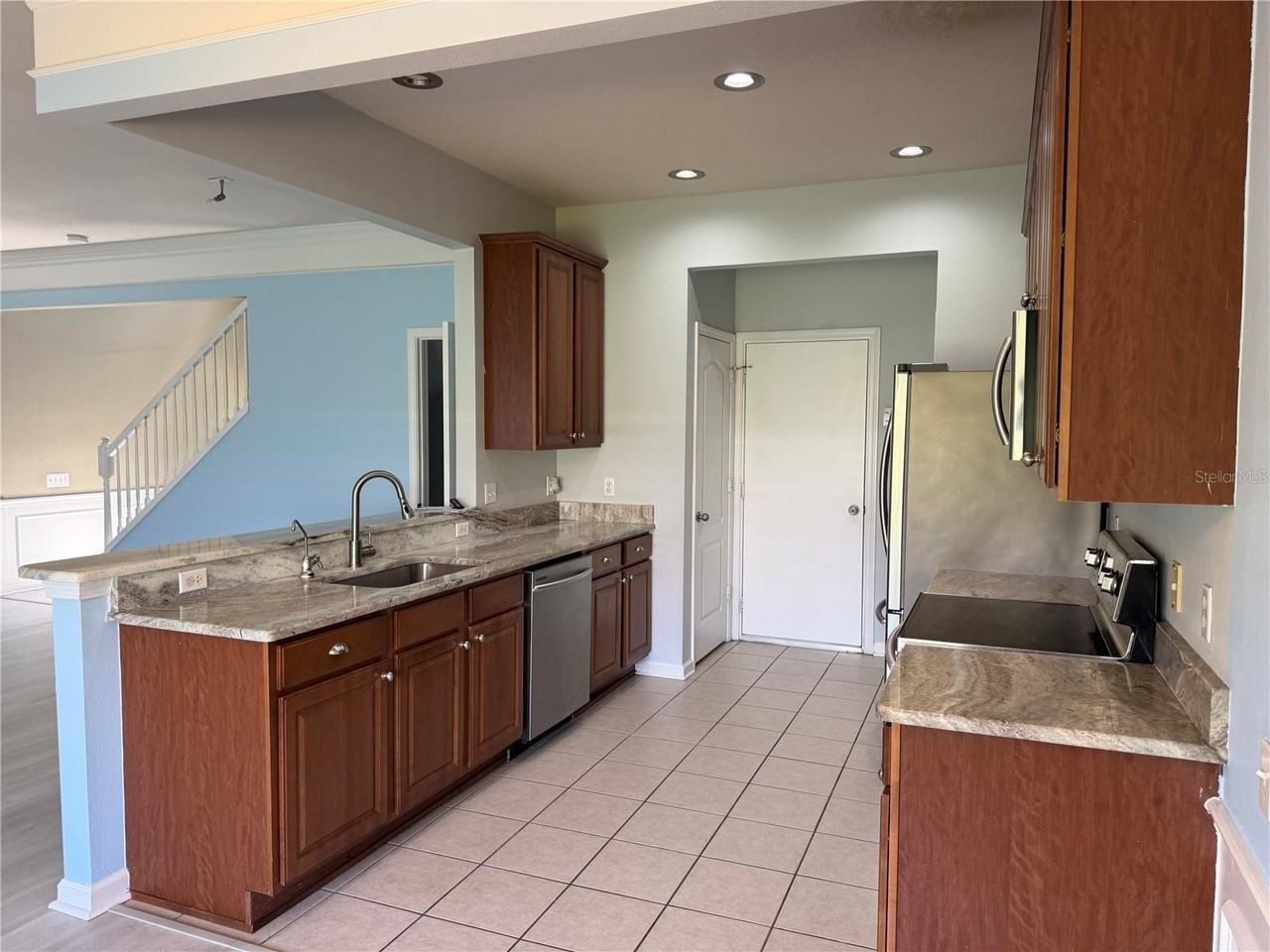 4639 Pond Ridge Dr - Photo 6 of 13