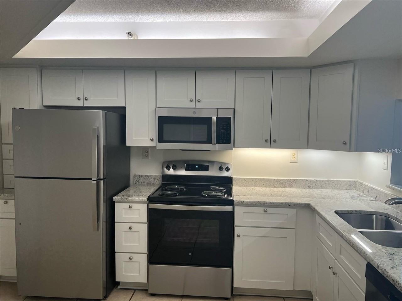 690 Island Way #208 - Photo 2 of 31