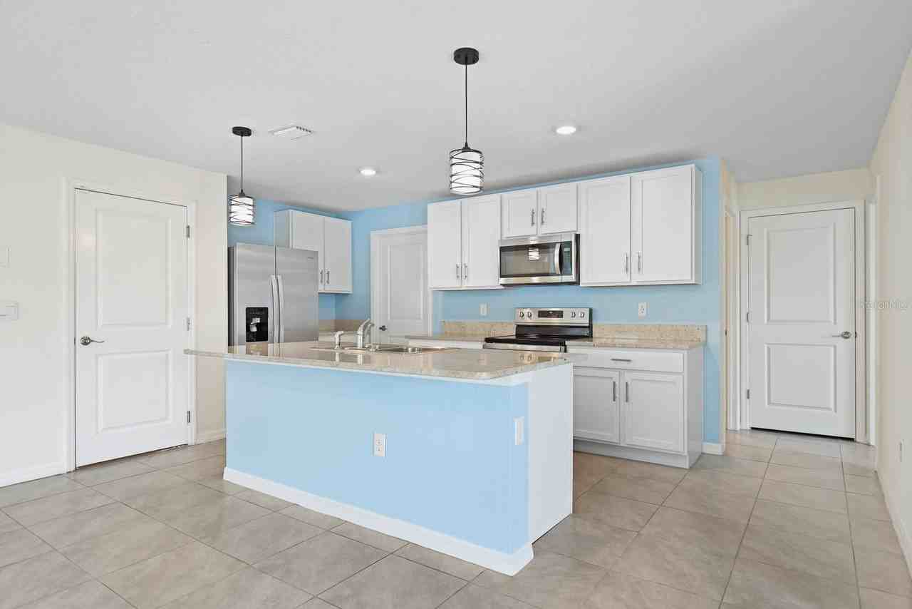 16555 Mosaic Oar Dr - Photo 6 of 39