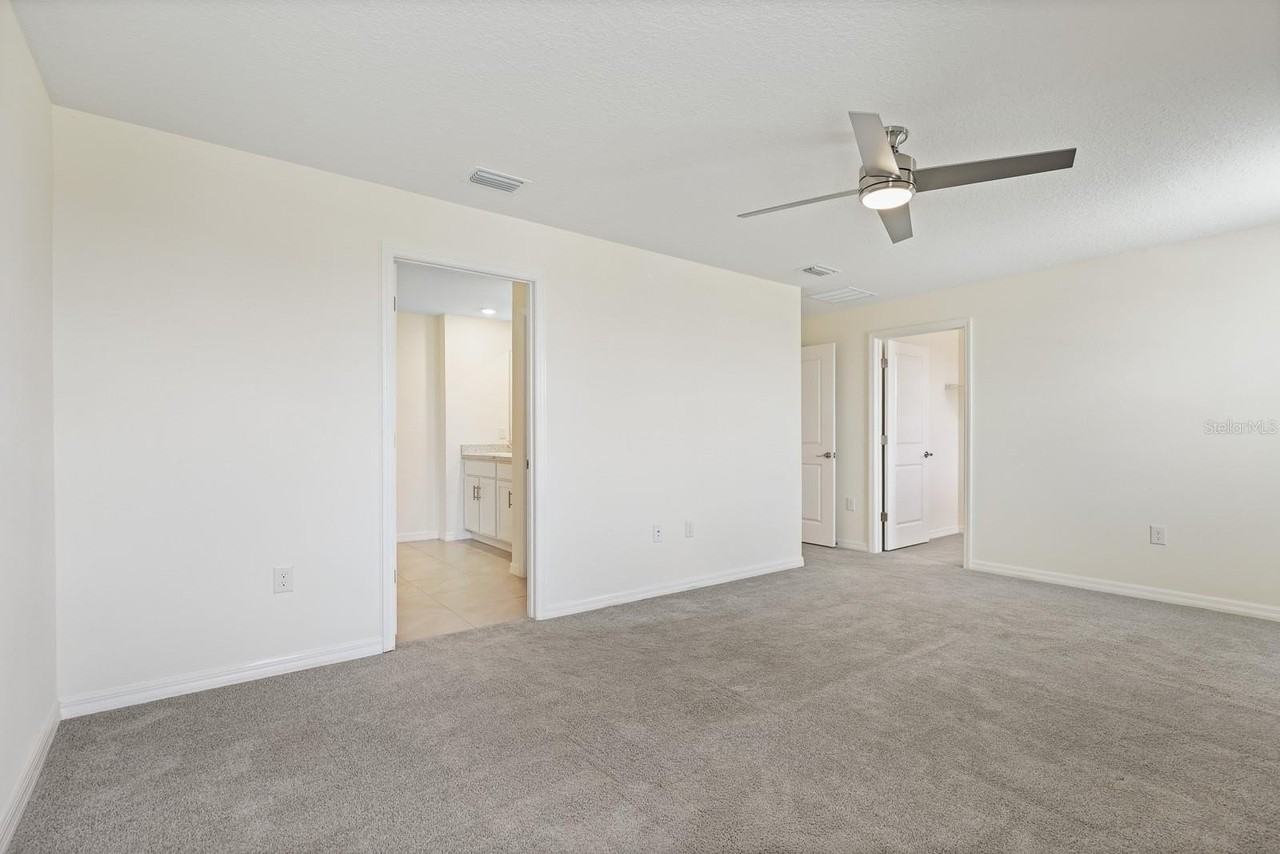 16555 Mosaic Oar Dr - Photo 3 of 39