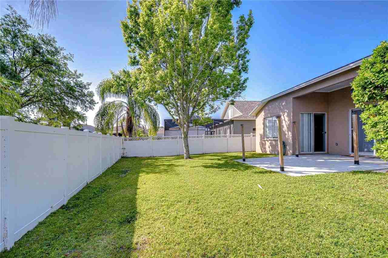 6716 Bluff Meadow Ct - Photo 5 of 50