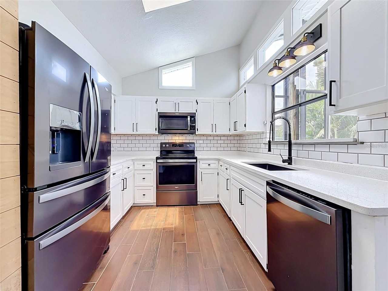 12756 Poinsettia Ave - Photo 7 of 29