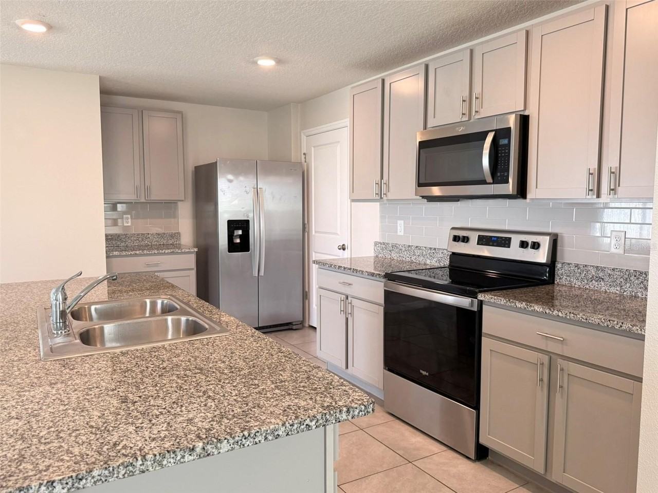 12131 White Cypress Pl - Photo 5 of 35