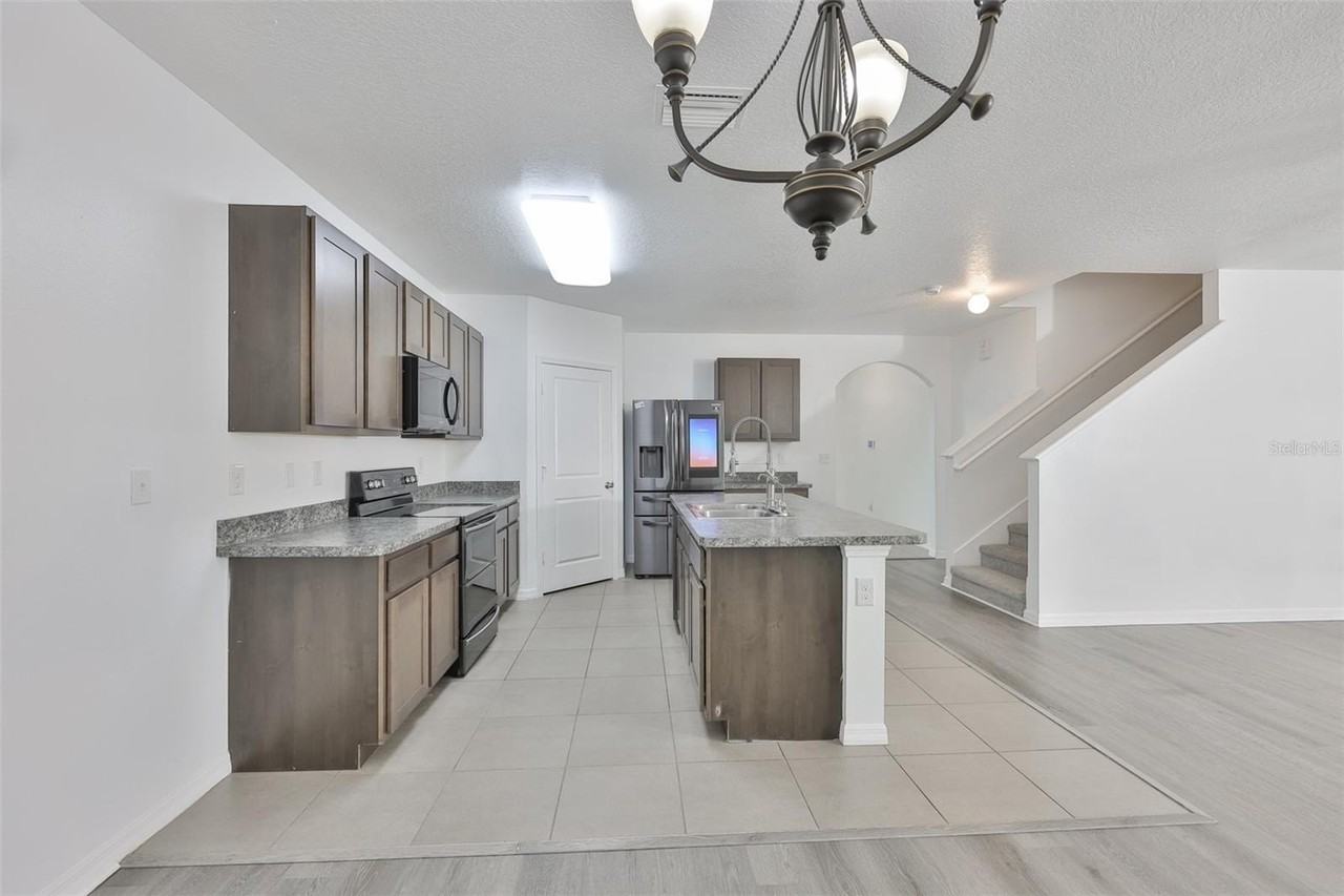 5461 Magdelene Way - Photo 7 of 26