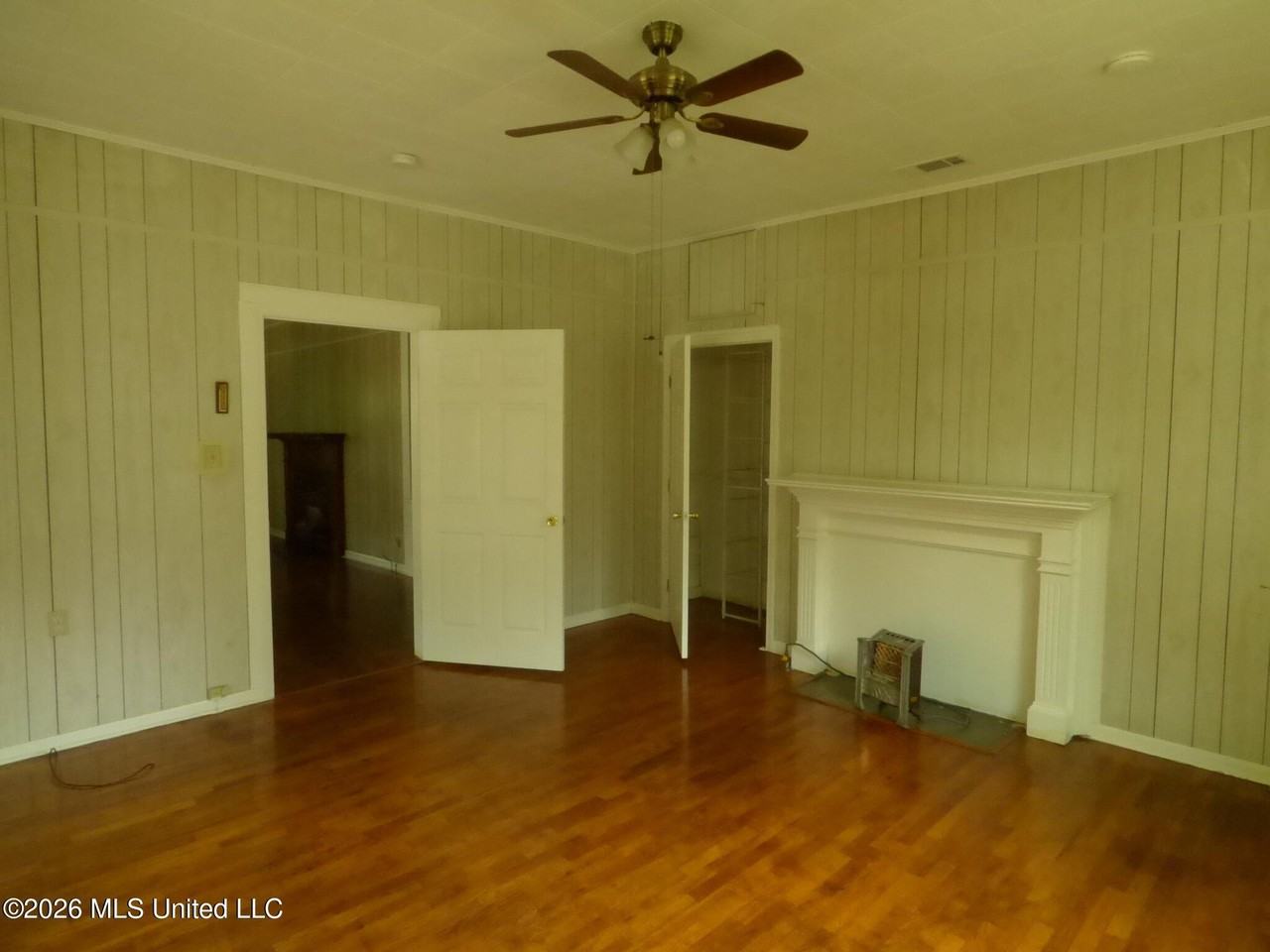 321 Minnesota Ave - Photo 5 of 17