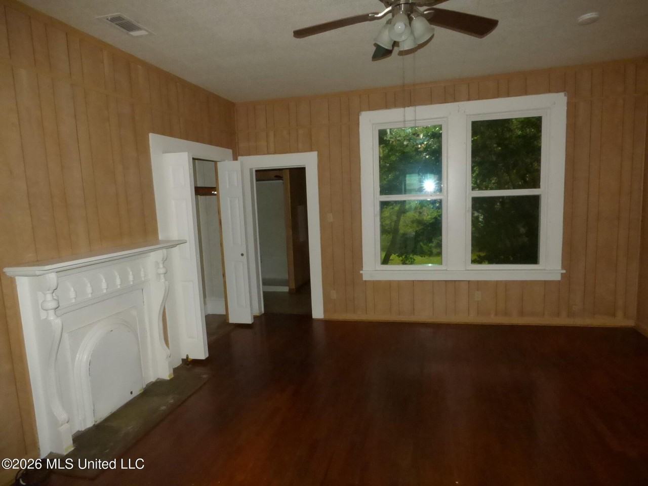 321 Minnesota Ave - Photo 7 of 17